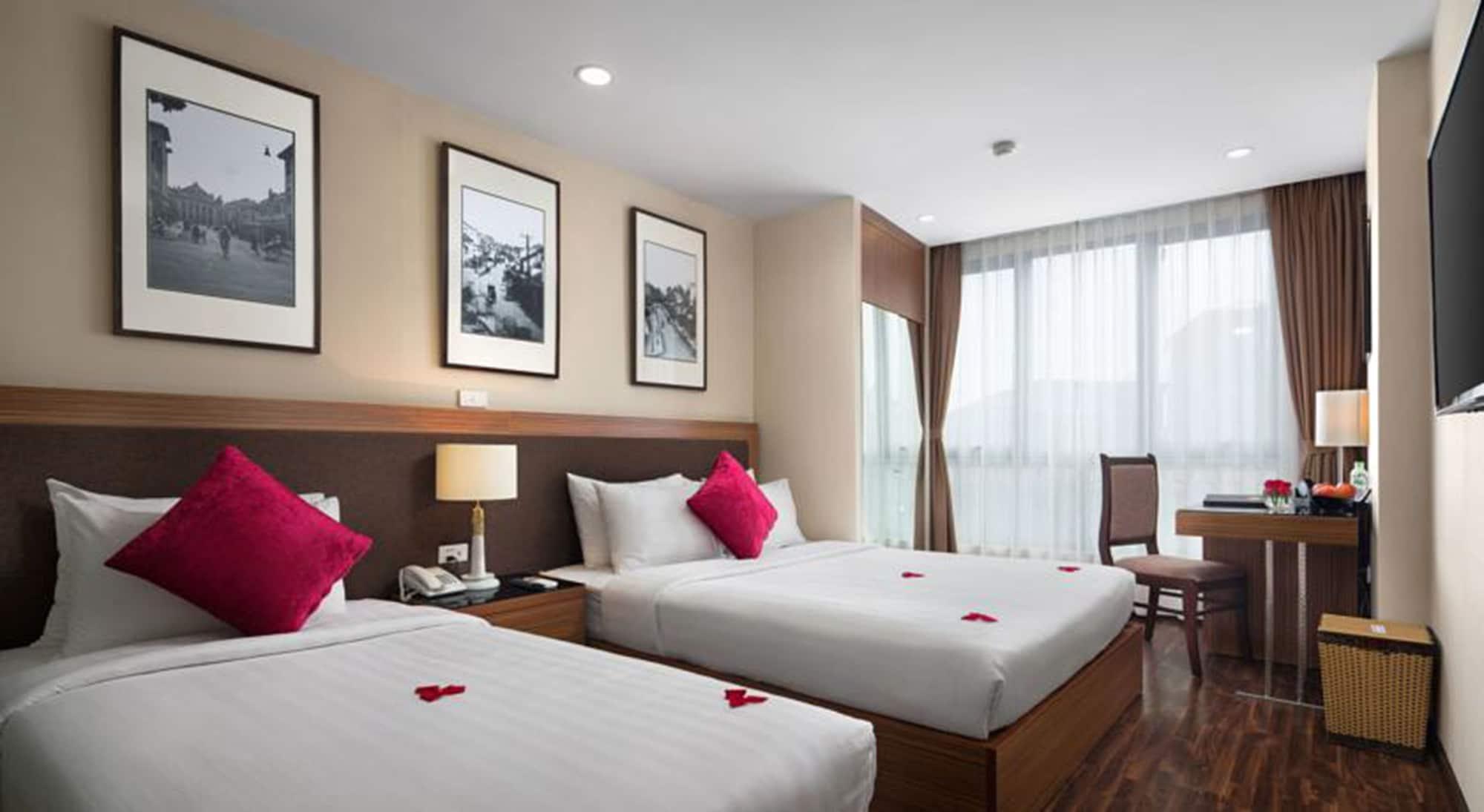 Golden Moon Suite Hotel & Travel Hanoi Exteriör bild